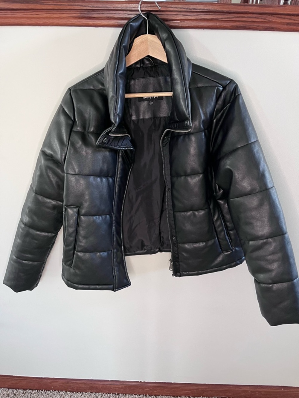 Daisy May Black Faux Leather Puffer Jacket Womens Small Quilted Zip Up Coat